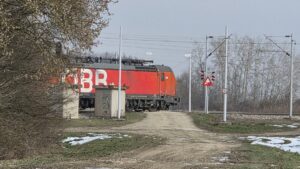 ŽCP Stražara 125 na M104 u km 196+200 (Donji Andrijevci Perkovačka ulica)